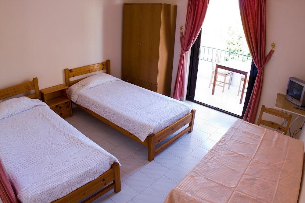 Villa Avra Dassia  Luaran gambar
