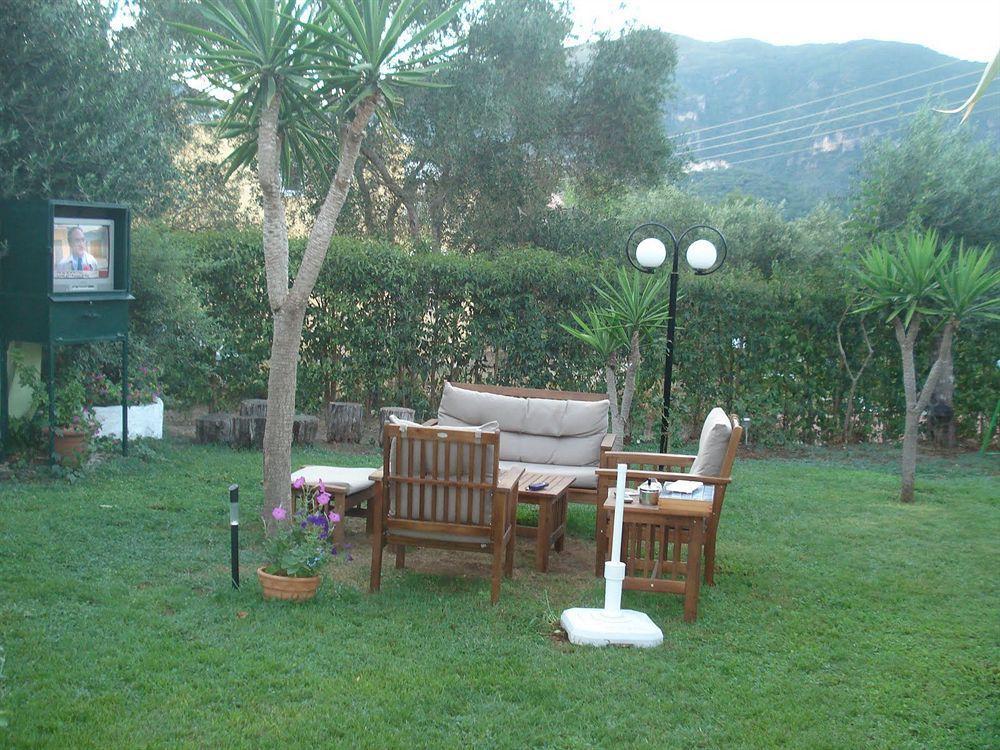 Villa Avra Dassia  Luaran gambar