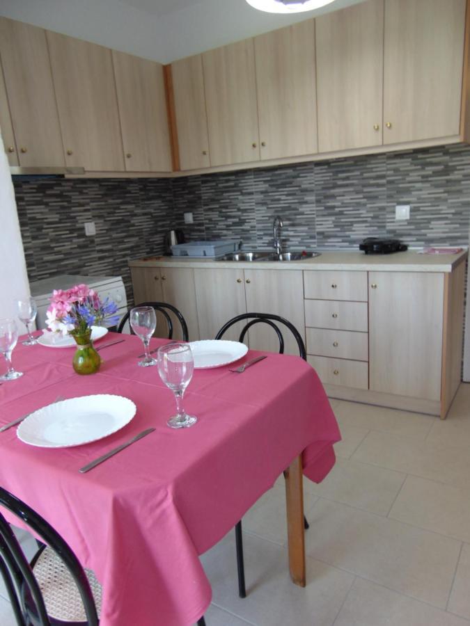 Villa Avra Dassia  Luaran gambar