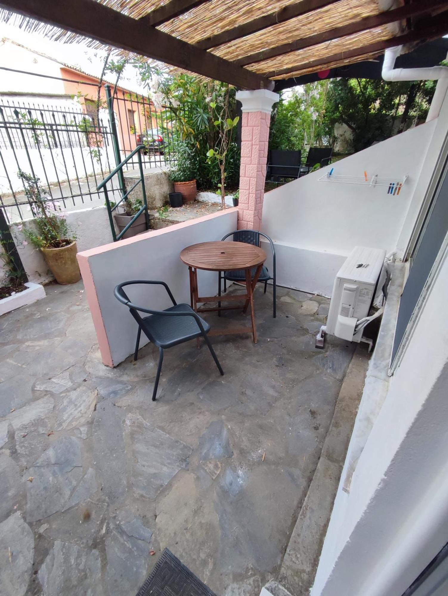 Villa Avra Dassia  Luaran gambar