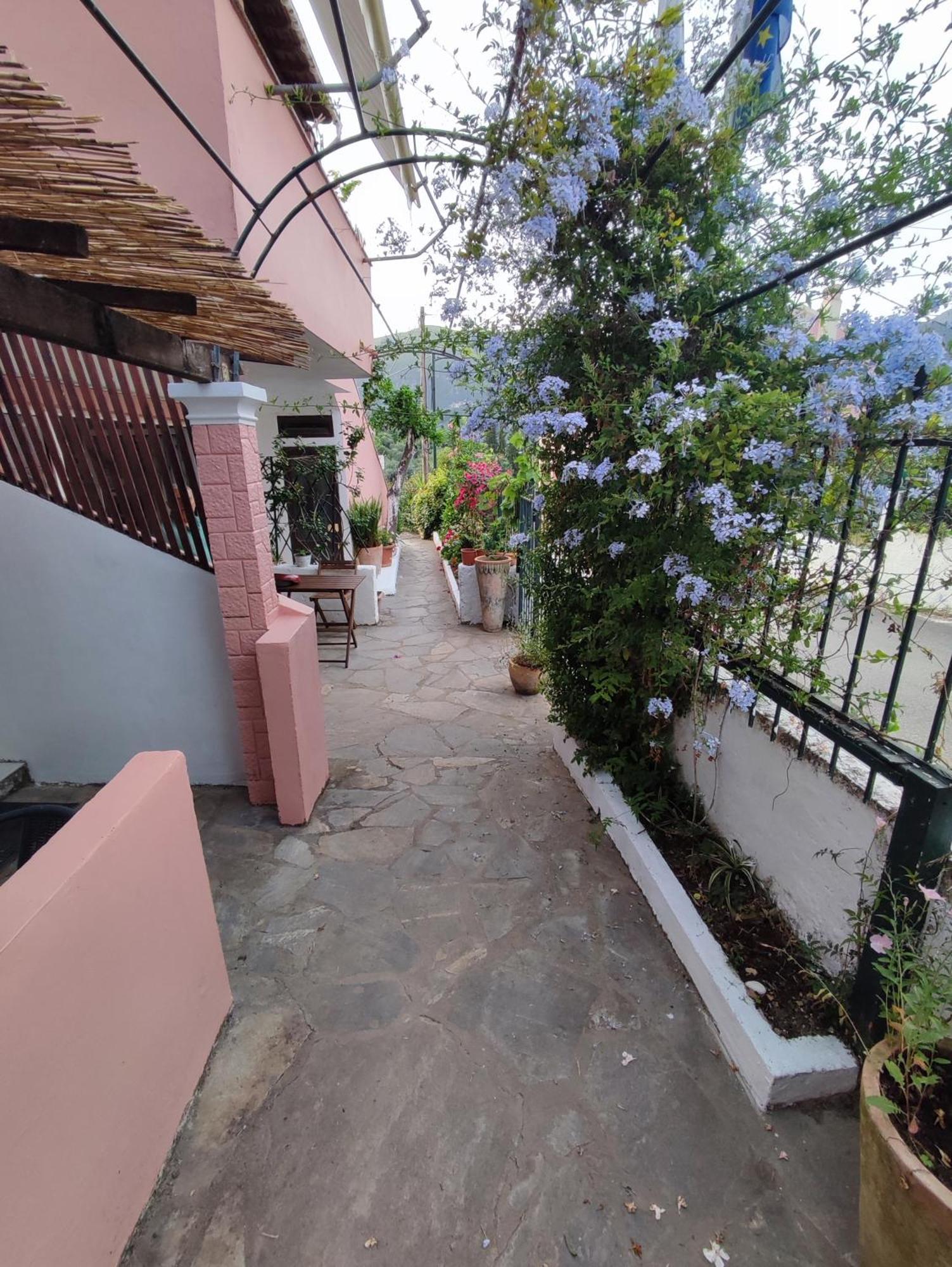 Villa Avra Dassia  Luaran gambar