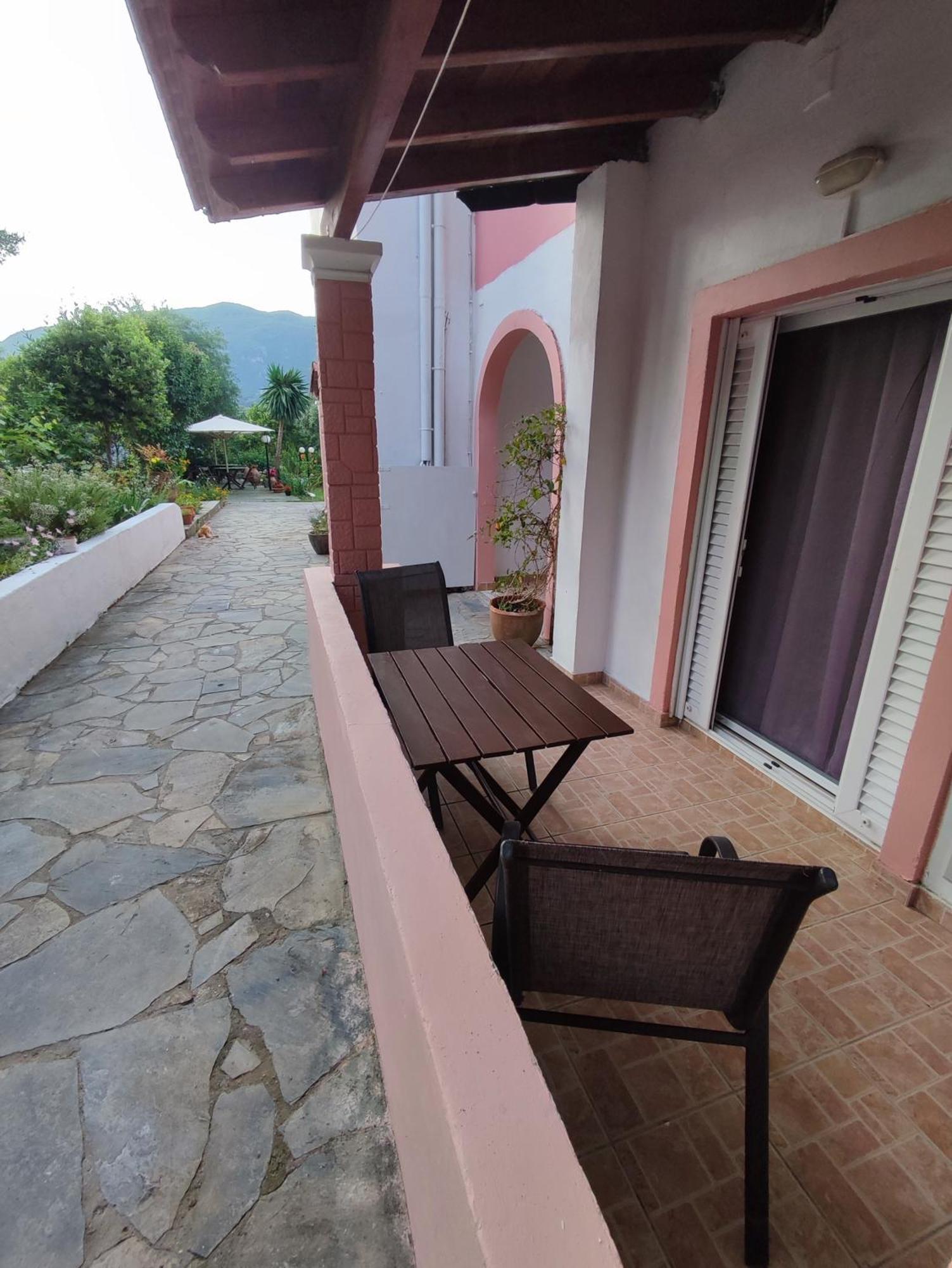 Villa Avra Dassia  Luaran gambar