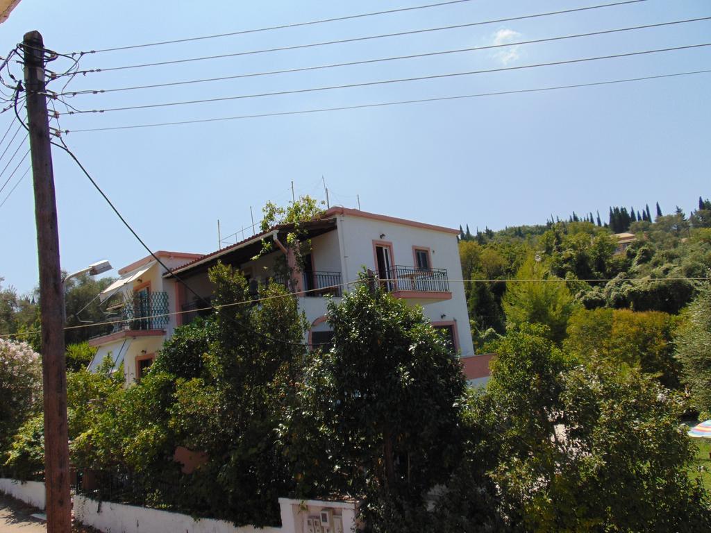 Villa Avra Dassia  Luaran gambar