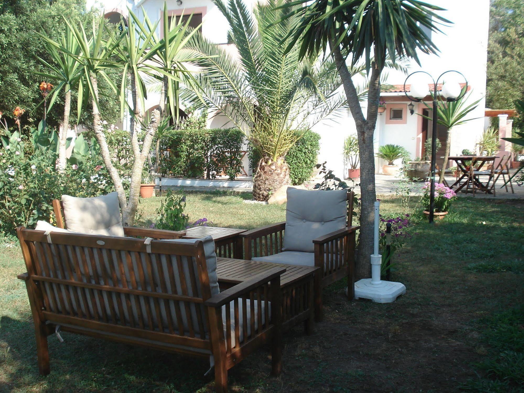 Villa Avra Dassia  Luaran gambar