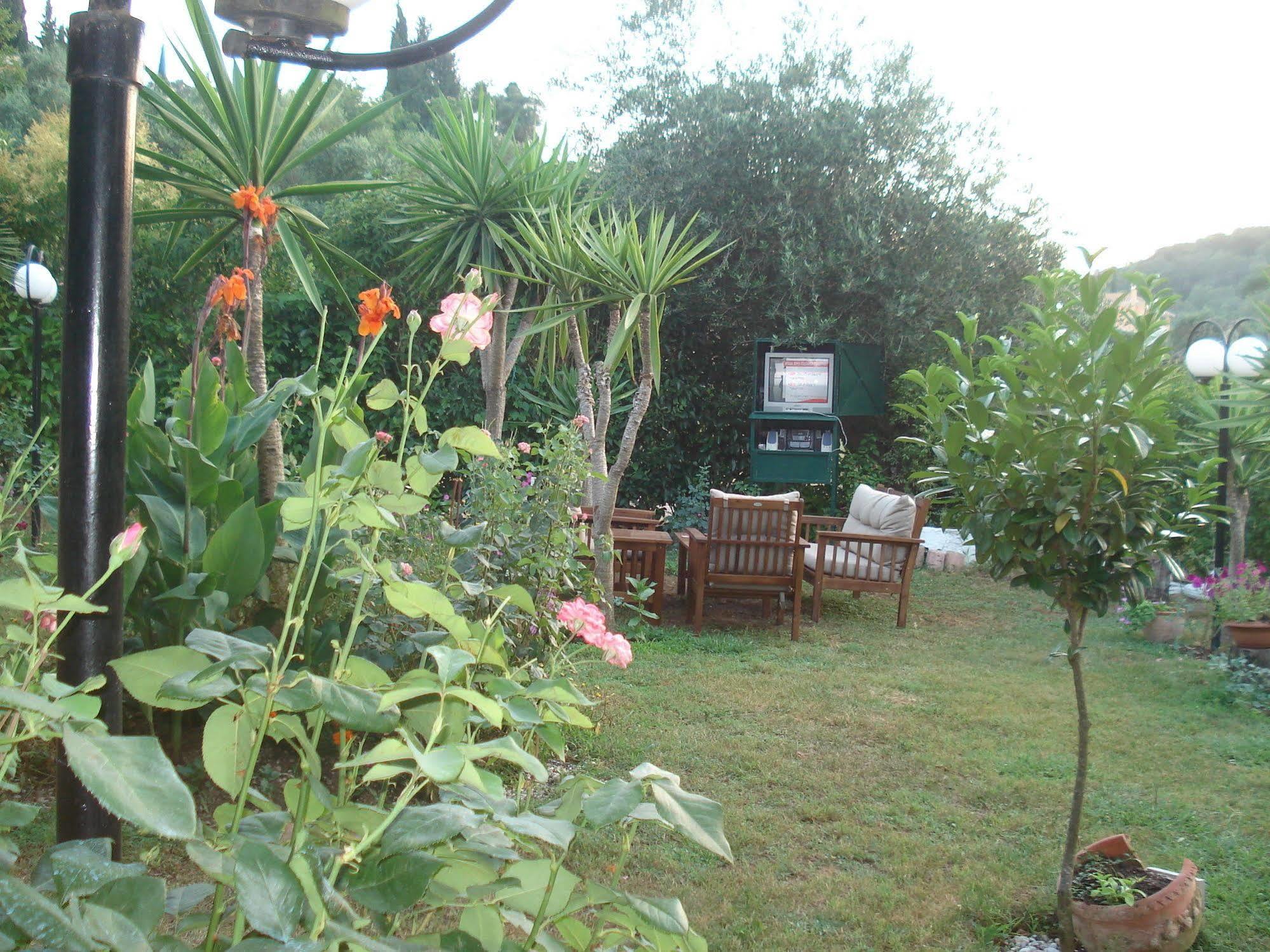 Villa Avra Dassia  Luaran gambar